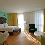 Grimm's Berlin Potsdam 호텔 텔토브