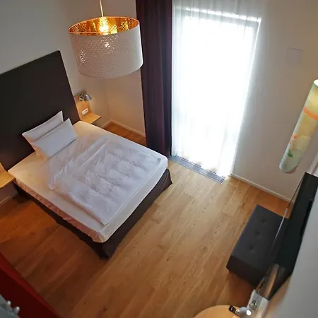 Grimm's Berlin Potsdam فندق تلتو