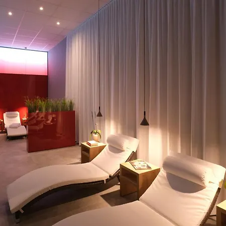 Hotel Grimm's Berlin Potsdam 3*