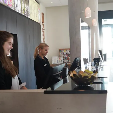 Hotel Grimm's Berlin Potsdam 3*