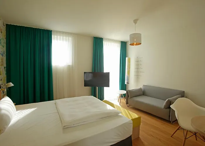 Grimm's Berlin Potsdam Hotel 3*